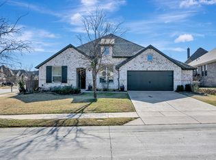 9820 Surveyor Rd, Oak Pt, TX 75068