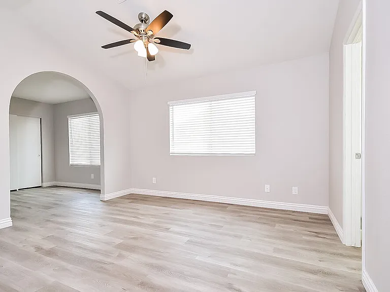 1915 Casa Verde Dr — Photo 10