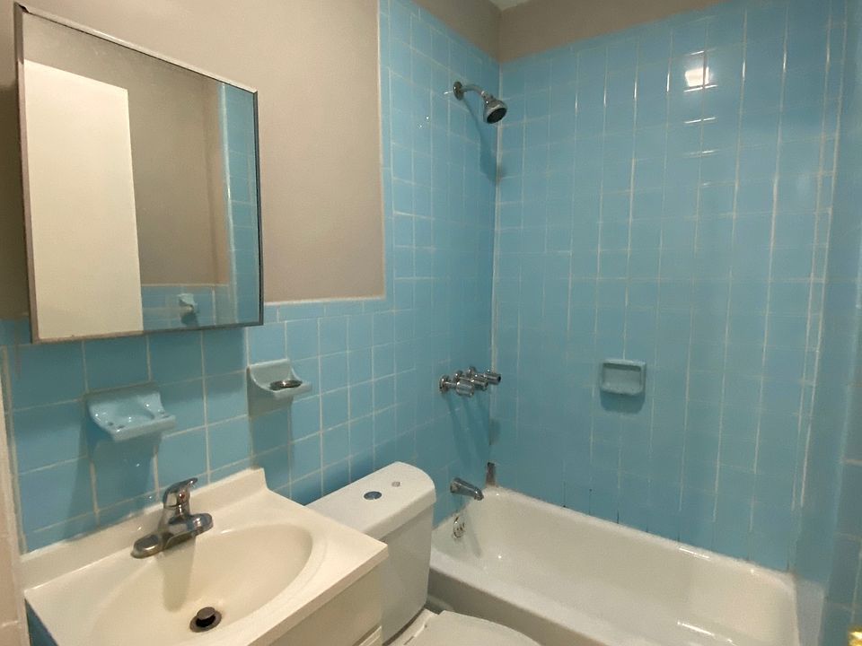 2nd image of 1215 Summit Ave #16621931