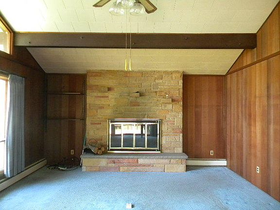 3rd image of 10144 W Lake St