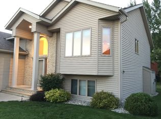 3433 42nd Ave S, Fargo, ND 58104
