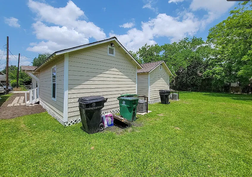 2 bed, 700 sqft, $1,150 — Photo 3