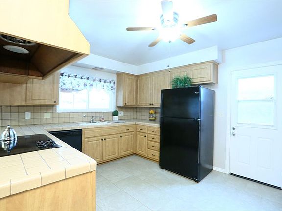 5th image of 8169 College Ave
