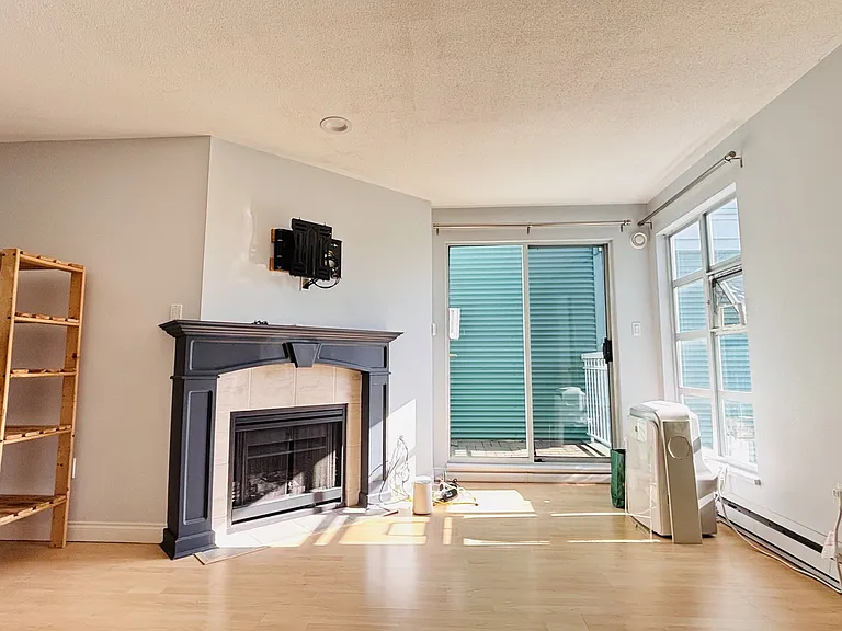8989 Hudson St #409 — Photo 3