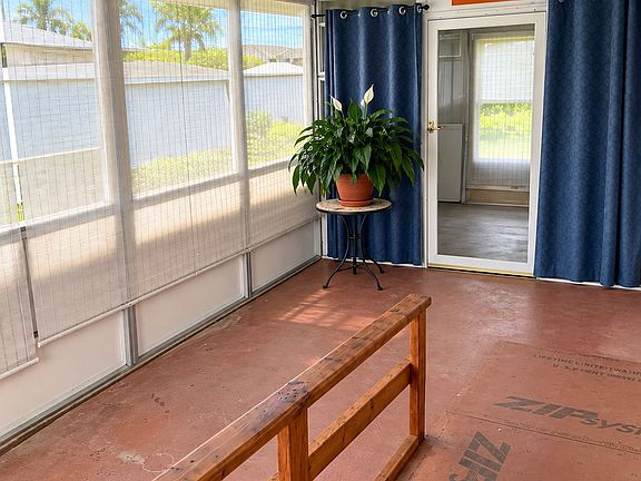 2nd image of 2580 Nursery Rd #306