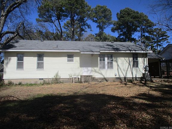 3rd image of 517 W Wood Ave