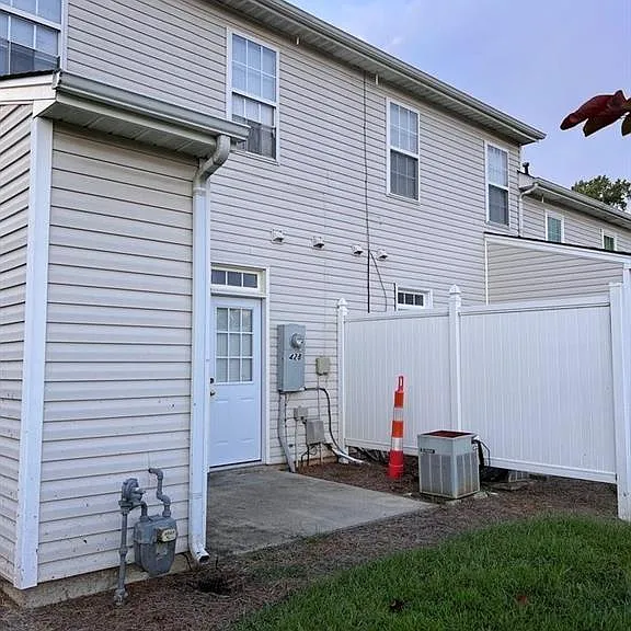 428 Goldstaff Ln — Photo 17