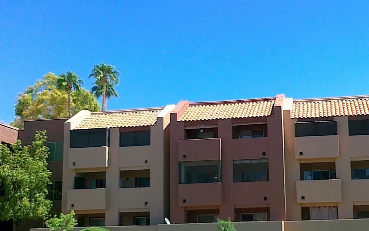 540 N May St — Photo 1