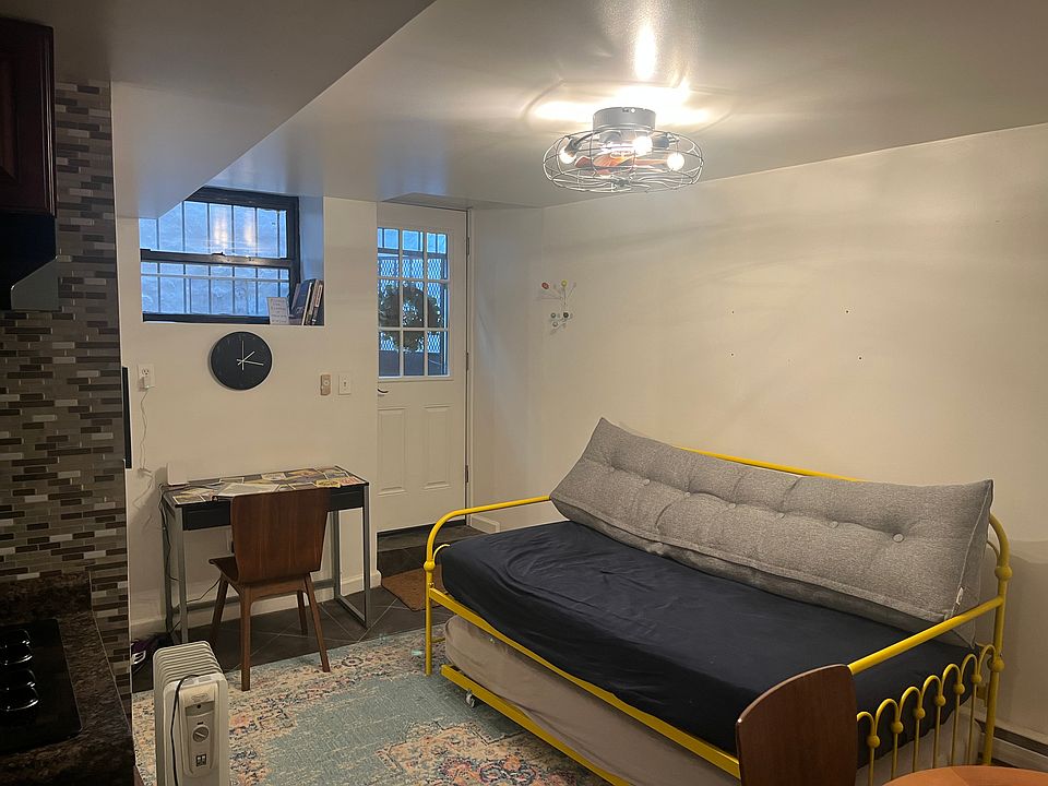 2nd image of 3878 Cannon Pl #1