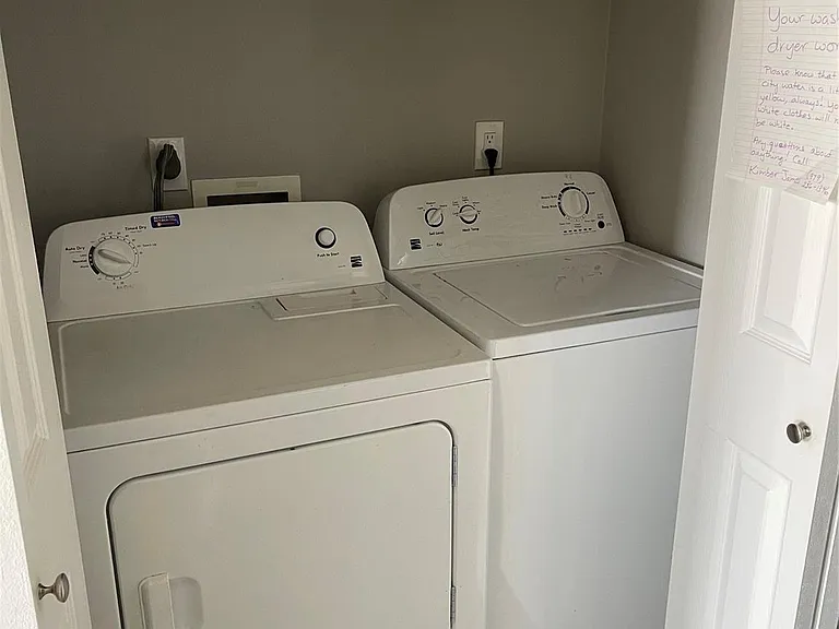 1015 Bluewater Dr #1 — Photo 10