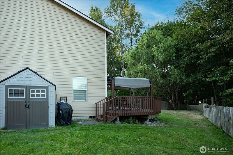 5th image of 9507 149th Street E