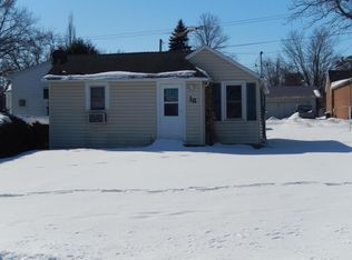 18 3rd St SW, Eyota, MN 55934