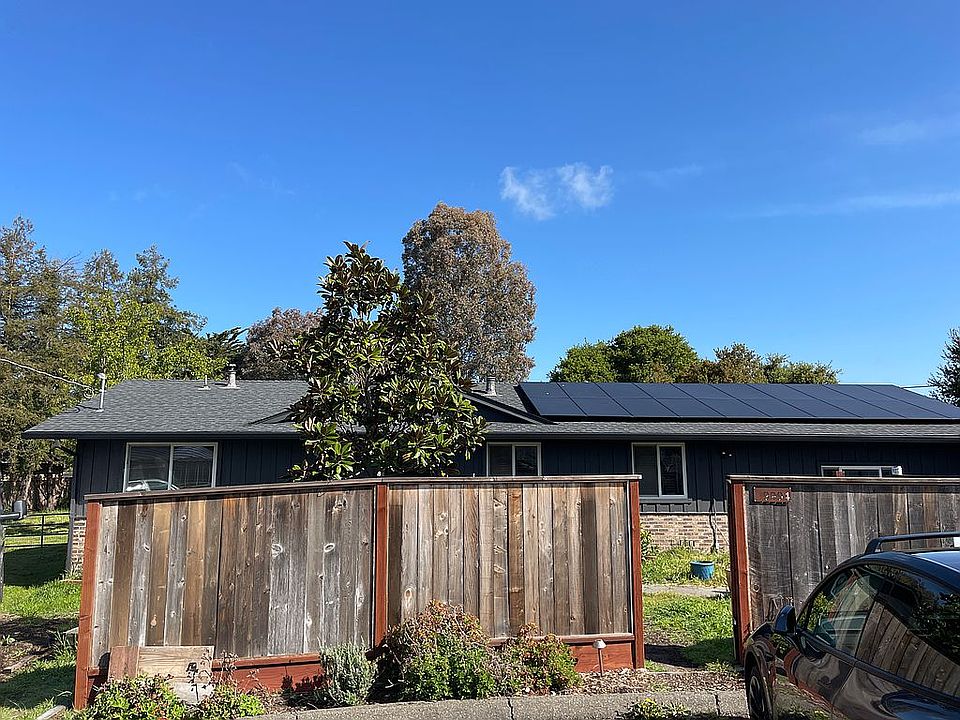2nd image of 9994 Woodward Ct