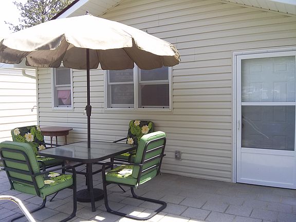 2nd image of 800 Ruskin Dr