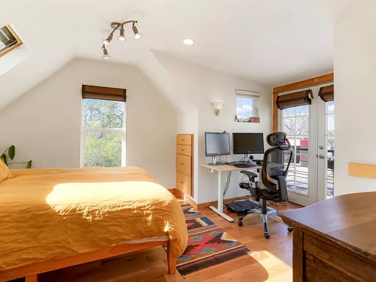 4401 N Raleigh St — Photo 11