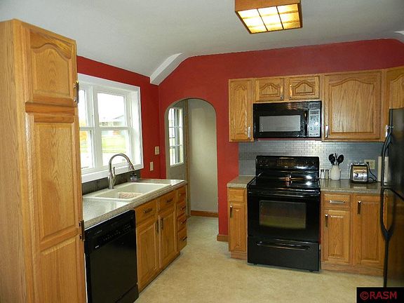 2nd image of 1316 N Minnesota St