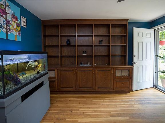 4th image of 119 Pine Hill Ave
