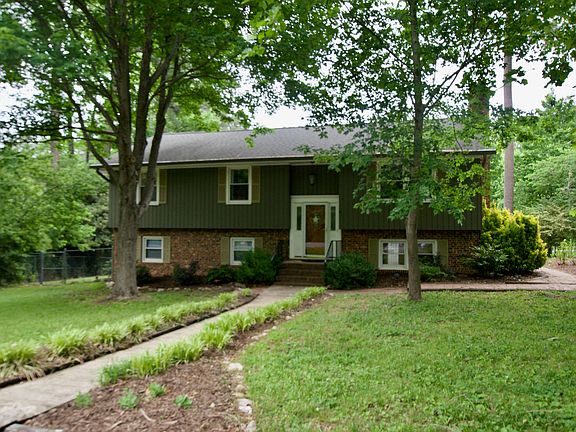 2nd image of 1201 Sturdivant Dr
