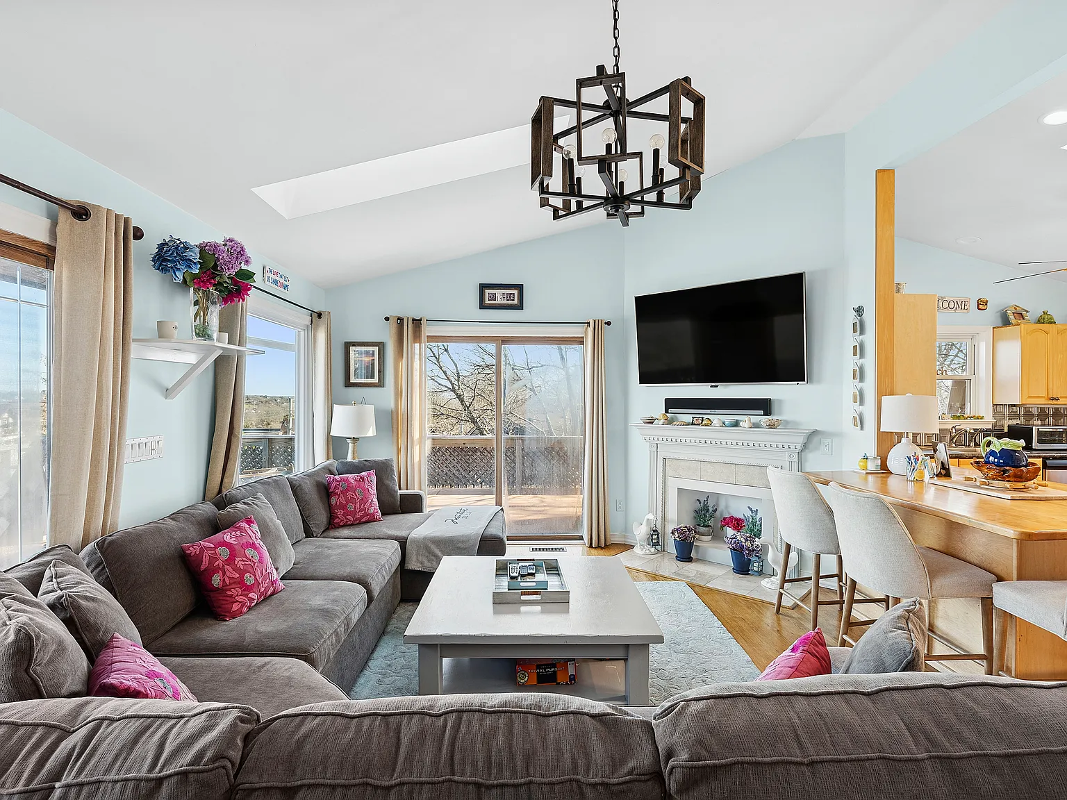 Montauk Near Town And Beach With Waterviews — Photo 2