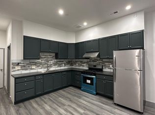 216 N 9th St #2B, Philadelphia, PA 19107
