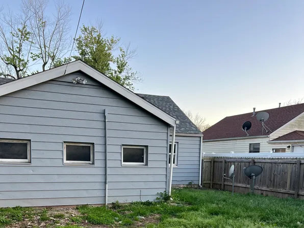 1631 W Thoman St, Springfield, MO 65803