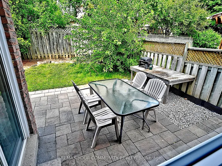 35 Dakin Dr — Photo 24