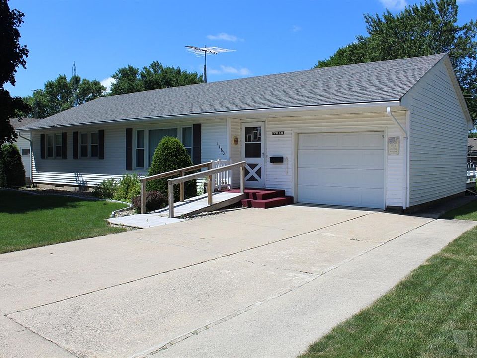 2nd image of 1160 Elm Ave