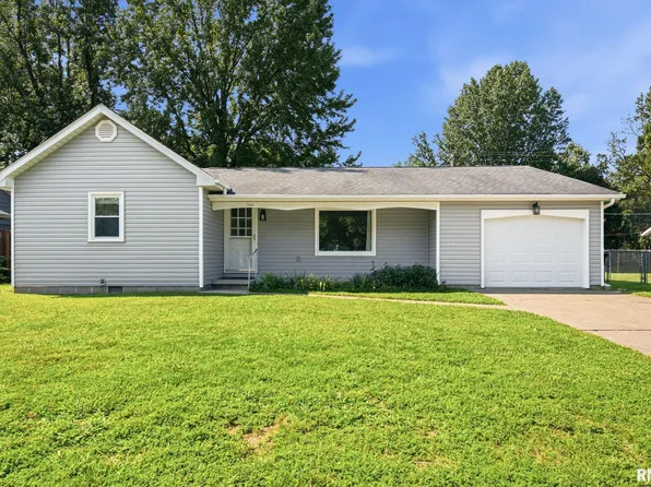 1803 W Walnut St, Carbondale, IL 62901