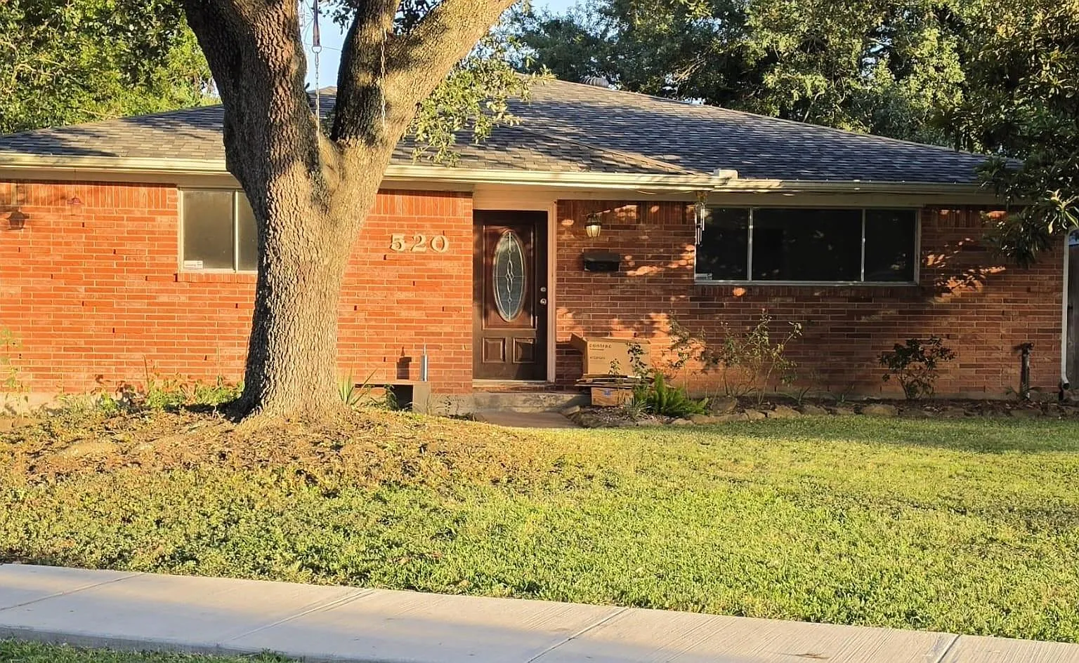 4 bed, 2.0 bath, 1768 sqft, $2,200 — Photo 1