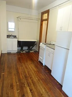 Rented by City & Suburban | media 40