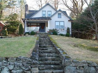 161 Castle Rd, Chappaqua, NY 10514