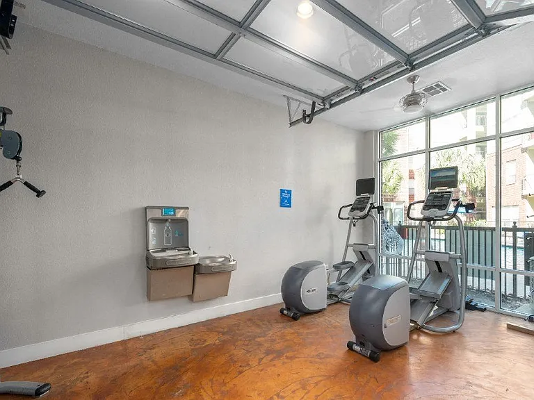 Galleria Parc Apartments — Photo 21