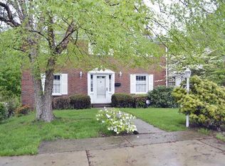 137 Lohengrin Dr, Pittsburgh, PA 15209