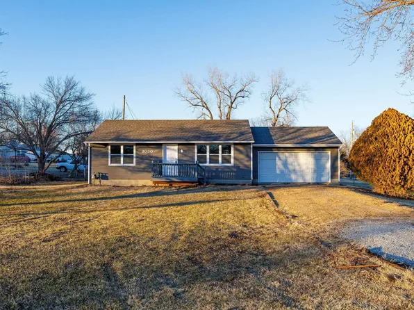 2030 SE 37th St, Topeka, KS 66605