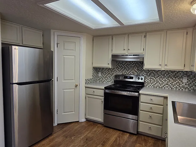 7264 N Parkcrest Ave — Photo 9