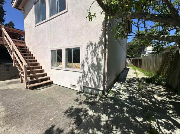 (undisclosed Address)