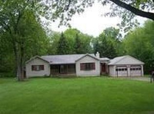 3334 Lewis Seifert Rd, Hubbard, OH 44425