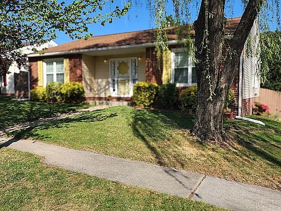 3rd image of 940 Old Denny St