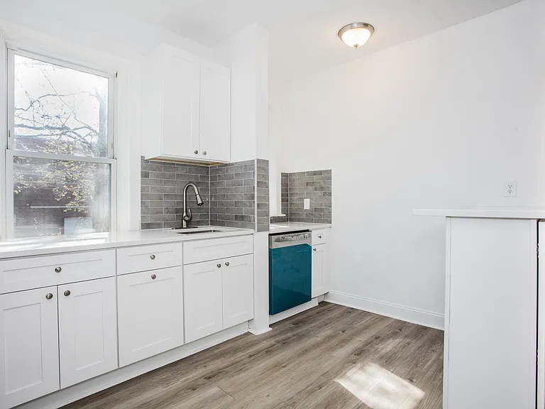 4632 W Barry Ave #2 — Photo 10