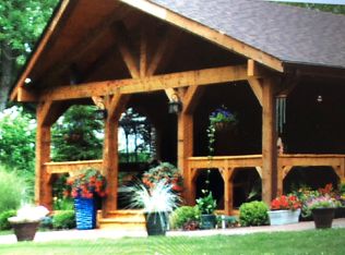 8836 Taylor May Rd, Chagrin Falls, OH 44023