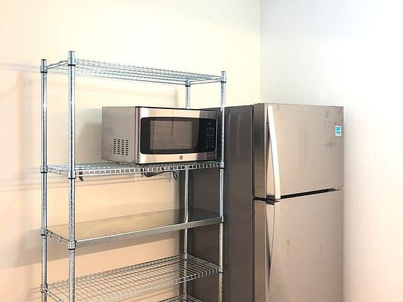 4th image of 5958 N Kenmore Ave APT 405