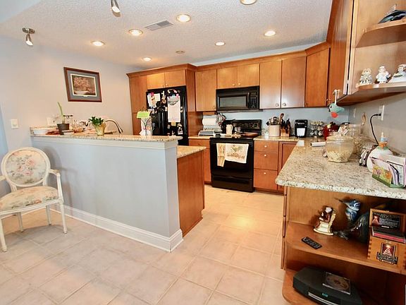 3rd image of 536 Moon Bay Dr Unit 3