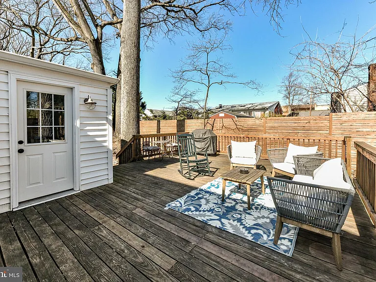 7308 Poplar Ct — Photo 24