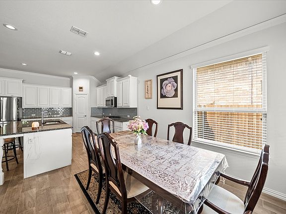 5th image of 2116 Moonsail Ln