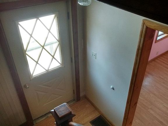 5th image of 510 Deviller St