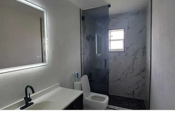 5223 NW 24th St, Lauderhill, FL 33313