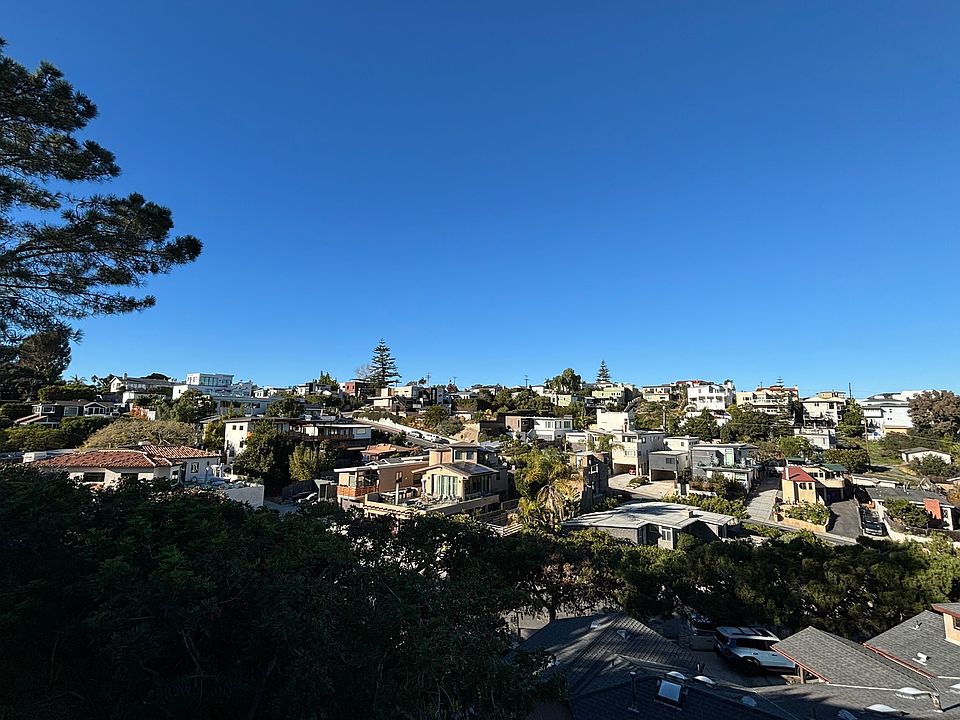 1st image of 889 Loma Valley Pl