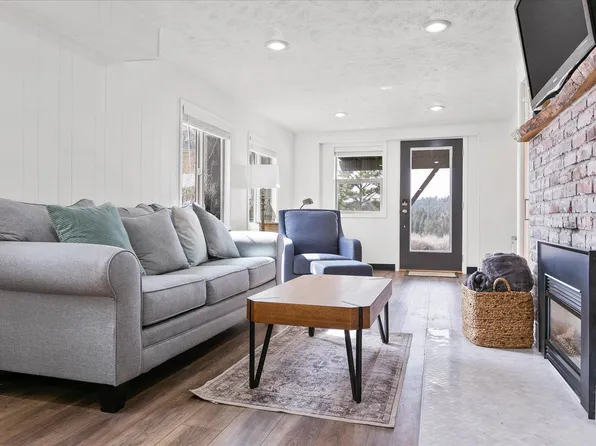 1208 S Elm St #A, Spokane, WA 99204