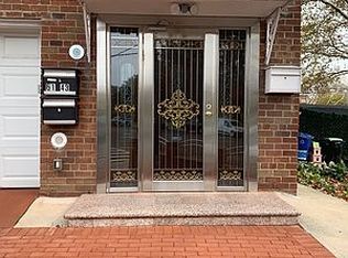 61-43 75th St #1F, Middle Village, NY 11379
