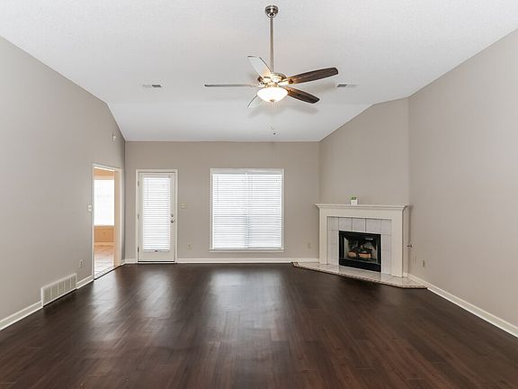 2nd image of 7743 Shadow Hills Dr